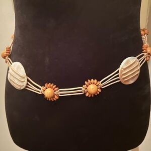 NWOT Vintage Mother of Pearl Disk, Wooden Sunflower Beaded Rope Belt